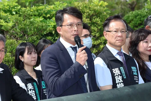 北市警局估519集會僅1000人　黃國昌反酸局長忙嗑魚翅