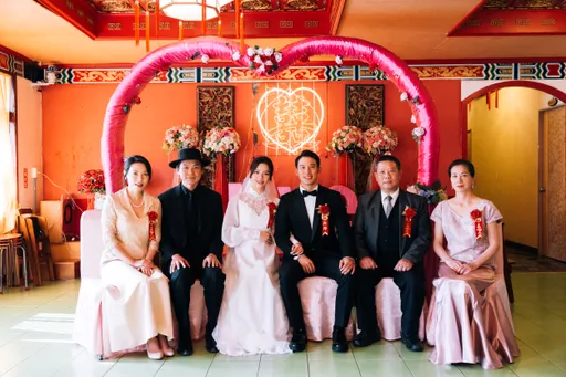 「美魔女」陳孝萱53歲美成這樣 驚喜現身婚禮現場天團、宋芸樺也在場