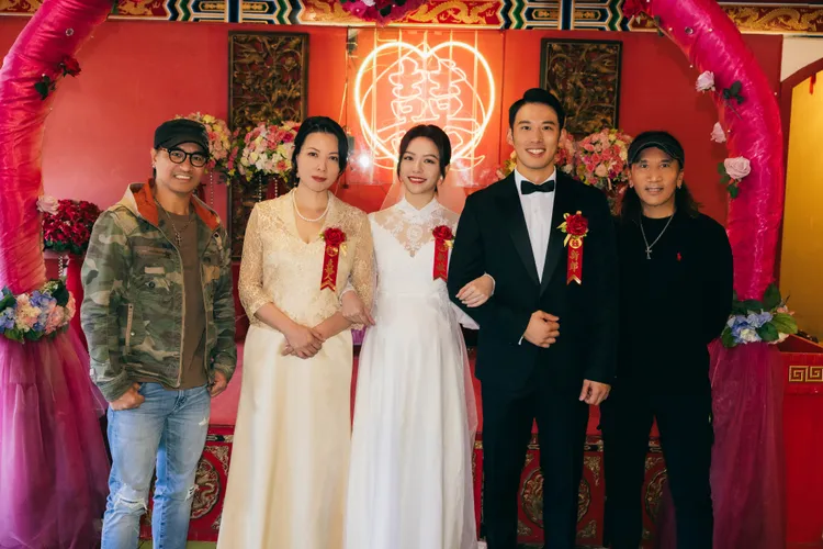 動力火車新歌MV邀請宋芸樺、黃鐙輝，及許久不見的「美魔女」陳孝萱助陣。華研國際提供