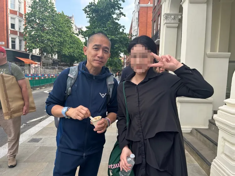 梁朝偉（左）手上的手錶成亮點。翻攝小紅書
