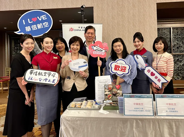 華信航空主打五大熱門國旅地區。莊偉祺攝
