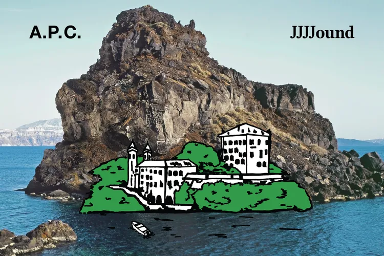 A.P.C.與JJJJound想像出一座座落於蒼鬱小島上的飯店。品牌提供