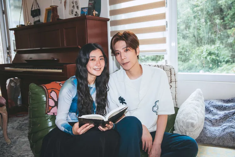 潘裕文與「文青女神」翁嘉開心合作。闊思音樂提供