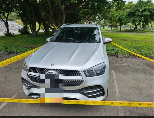 木柵動物園停車場有意外 1男躺賓士休旅車內死亡多時