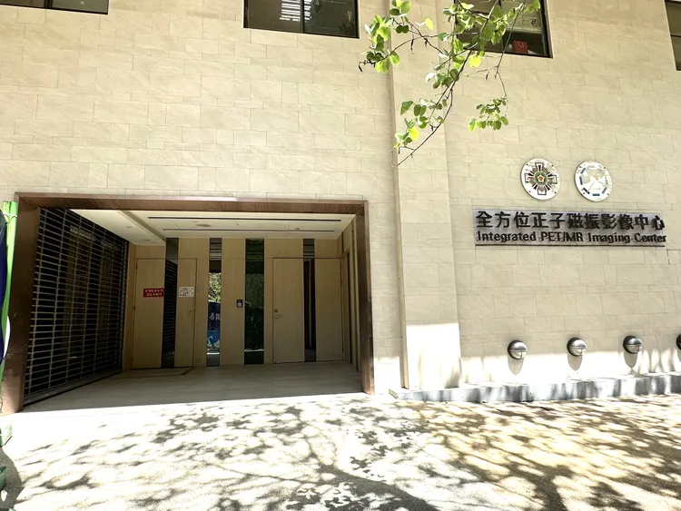 馬英九到台北榮總核醫部的正子磁振影像中心做檢查，1待就是3小時。特勤中心攝
