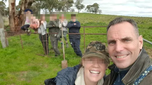 美國背骨仔!退役飛官訓練共軍飛行員起降航空母艦 涉與中國駭客合作