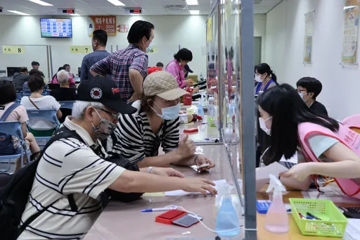 又到心痛報稅季!工程師曬335萬稅單 網友羨煞「比我2倍年薪還高」