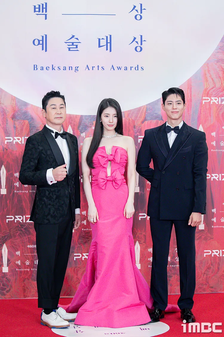 申東燁（左起）、秀智、朴寶劍擔任主持人。翻攝imbc