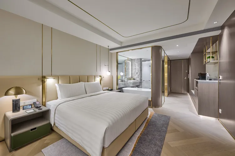 台北漢來大飯店豪華客房。業者提供