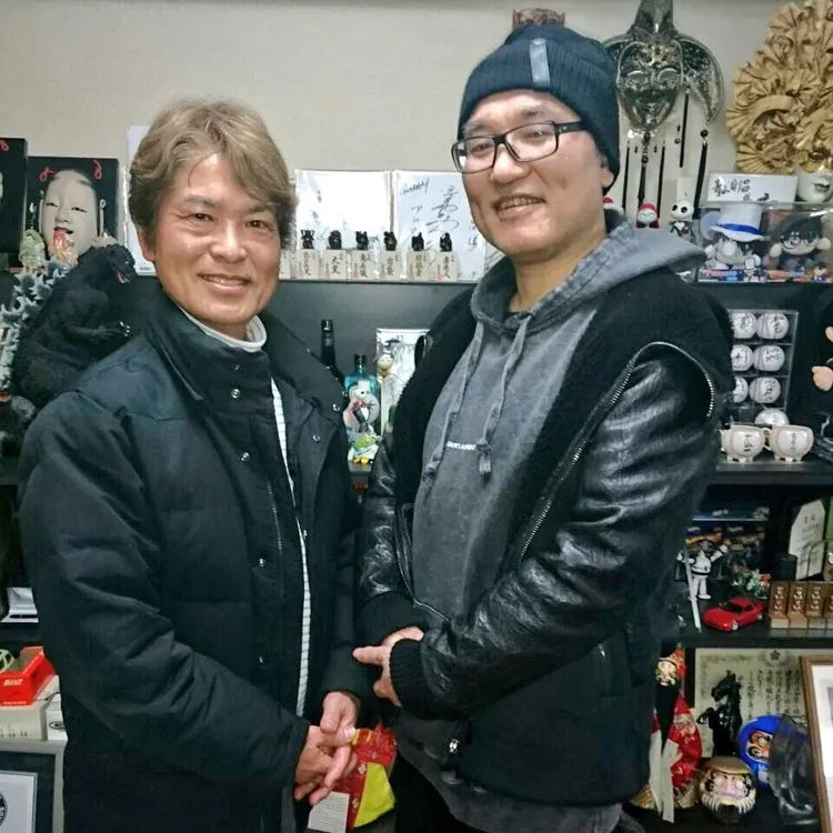 古谷徹（左）曾到《名偵探柯南》漫畫家青山剛昌家中作客。翻攝torushome X