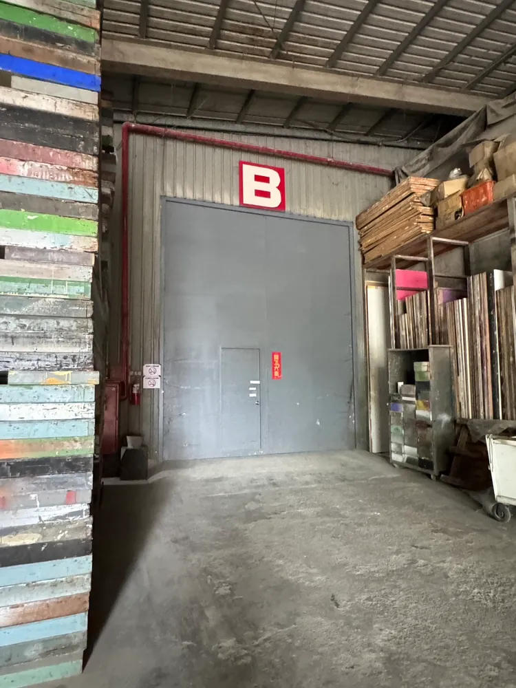 朴敏英從上午就在桃園龜山的鴻臣片場拍攝ONE BOY形象廣告，7小時才結束。特勤中心攝