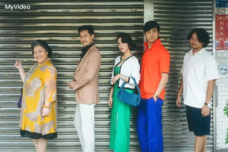 《我的婆婆怎麼那麼可愛2》劇情圍繞在傳統糕餅鋪老闆娘鍾欣凌（左起）為母的蘇家故事，蘇家大兒子邱凱偉、女兒蘇晏霈、二兒子王少偉與三兒子楊銘威。MyVideo提供