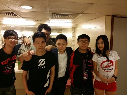 Toyz入獄在即被宿敵用同框照補刀!鍾培生「拳上」狂揍再度報仇