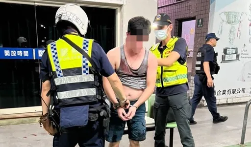 台中高球練習場驚傳割頸!36歲男背後看人打球遭斥 竟掏出菜刀砍球友