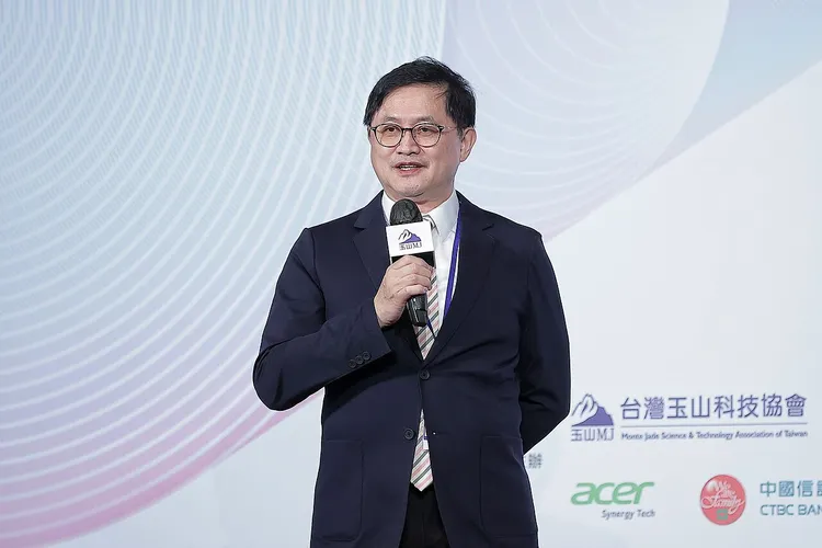 和碩董事長童子賢建議政府考慮引進新的核電技術。總統府提供