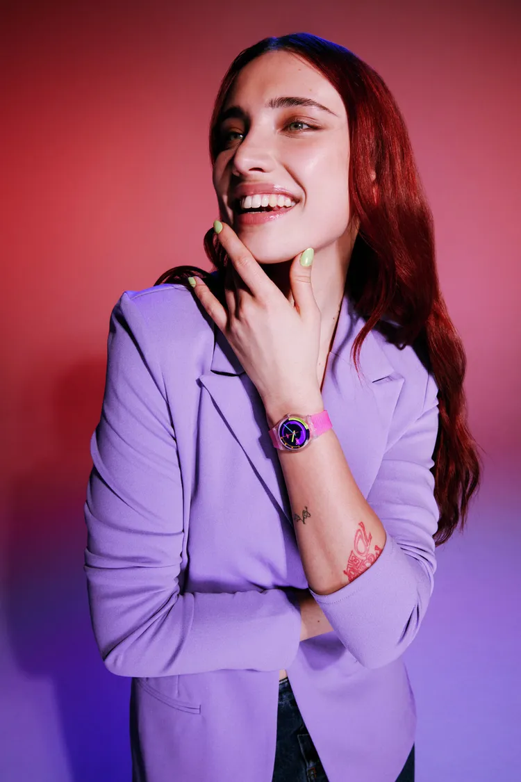 鮮豔色調以及幾何圖形的組合象徵快樂正能量。品牌提供