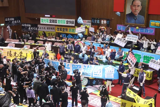 藐視國會罪、聽證三讀了!綠委怒丟「藍白垃圾」 藍委急護駕韓國瑜