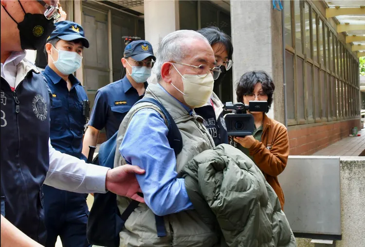 貴婦奈奈的公公黃立雄上午被移送北檢複訊。丁牧群攝