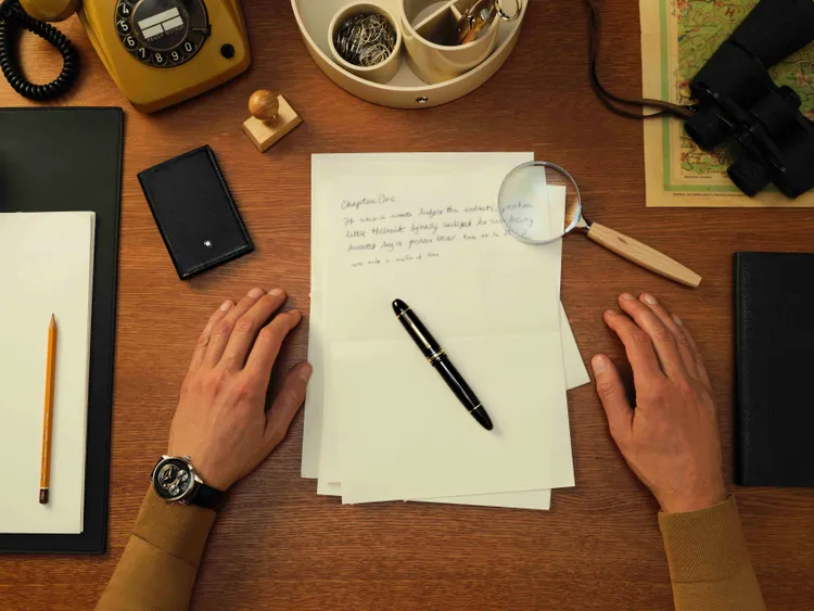 萬寶龍歡慶大師傑作系列100周年，推出跨品類商品。品牌提供