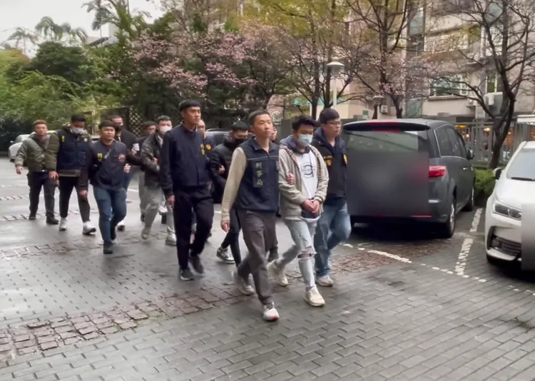 陳男等人遭送辦。警方提供