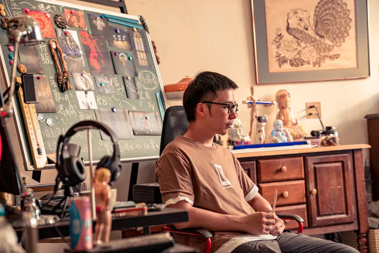 儲旭的另一個身分是特效化妝指導「儲榢逸」。后花園娛樂提供