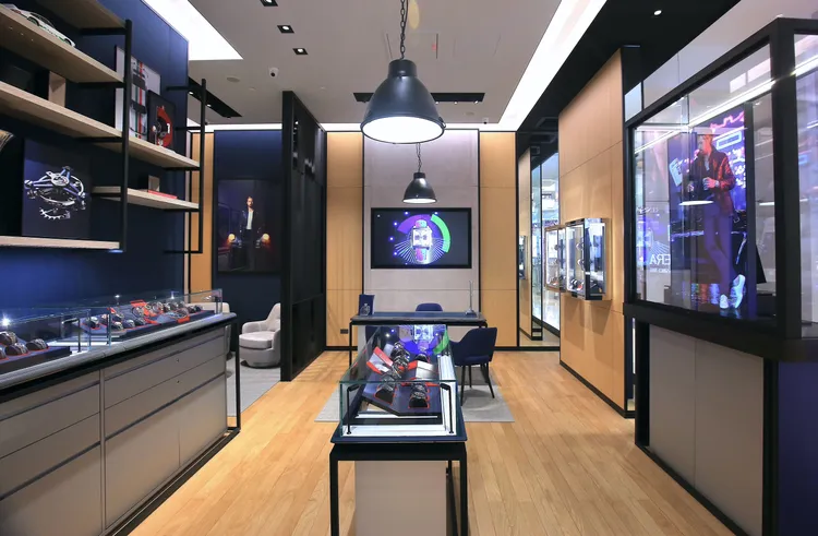 泰格豪雅板橋大遠百全新專賣店。品牌提供