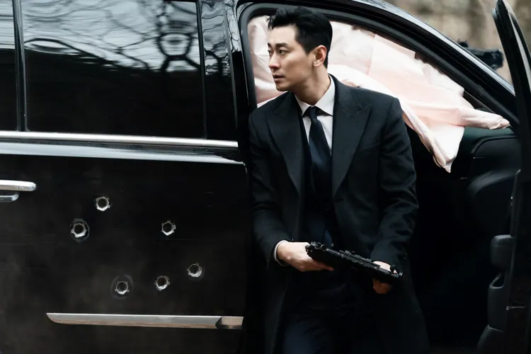 朱智勛扮演韓孝周的保鑣。Disney+提供