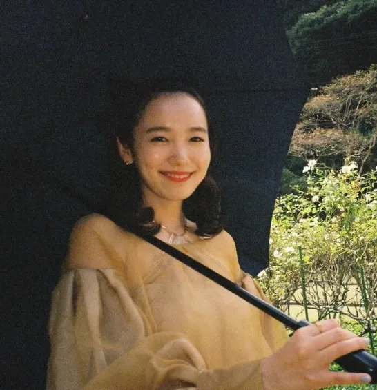 飯豐萬理江在IG宣布婚訊。翻攝飯豐萬理江IG