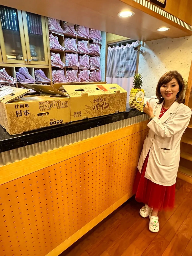 吳明珠指出，站在中醫角度，適量食用鳳梨有益健康。吳明珠提供