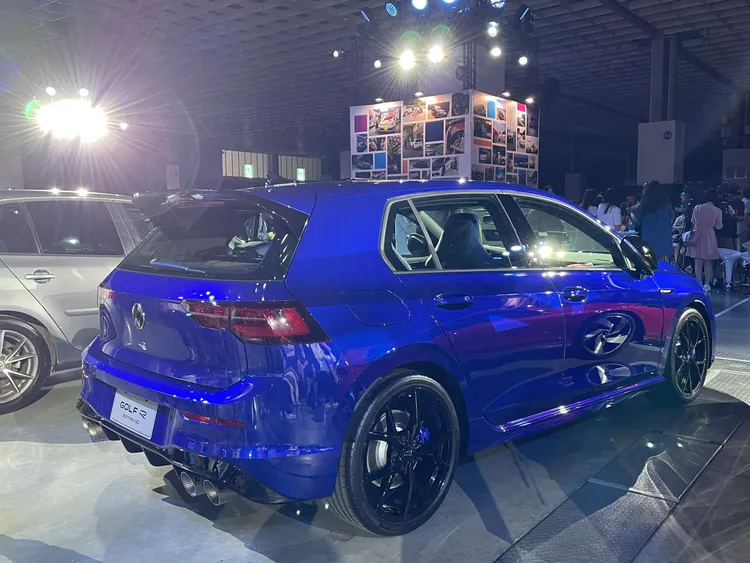 Golf R Edition 50 經典紀念款最大馬力達 320 ps，0-100 km/h 瞬間加速僅需 4.8 秒。林浩昇攝