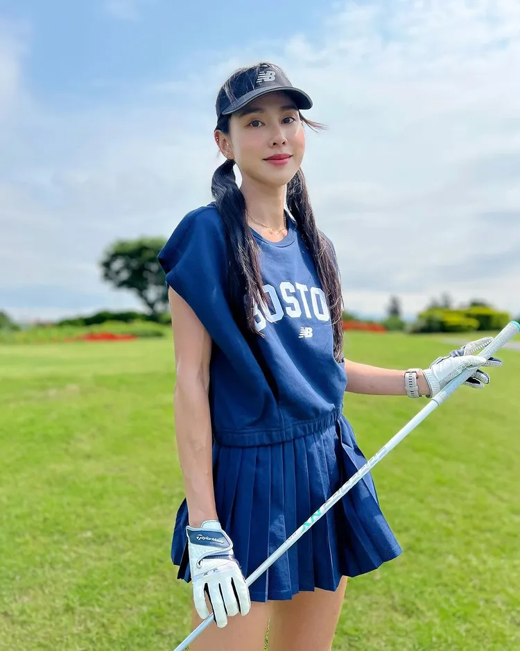 房思瑜近期也熱愛打高爾夫球。翻攝房思瑜IG
