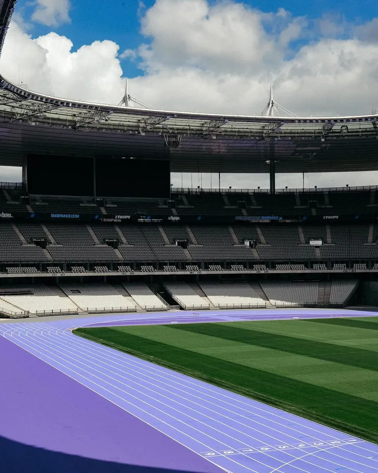 巴黎奧運的紫色跑道。  翻攝paris2024  IG