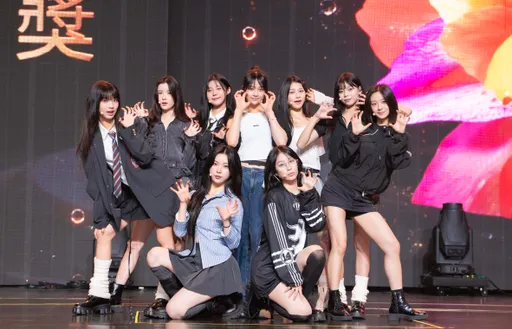 「最美國中生」高顏值驚現篡位對手 她不忍了撂話:我是第二沒有人敢說第一