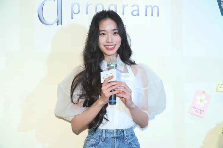 Lily透露自己從六年級就開始保養。攝影中心攝