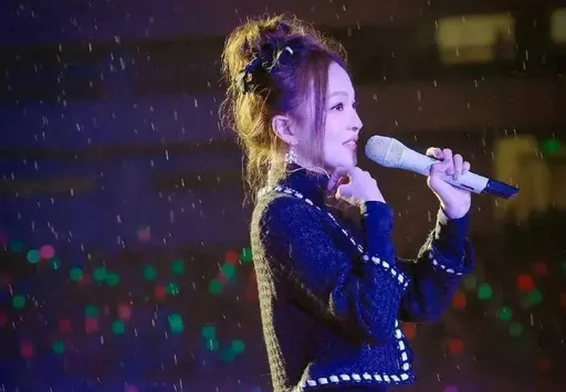 現場影片｜張韶涵被網友瞎爆開唱上台拉肚子！不爽「臭」名遠播開吉了