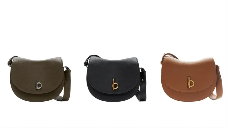 Burberry Rocking Horse中型粒面小牛皮肩背包，各9萬9000。品牌提供