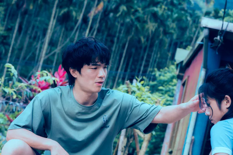 胡智強希望青梅竹馬邱姿雅能留在家鄉。公視台語台提供