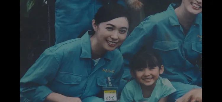 久違螢光幕的吹石一惠（左）現身引起觀眾驚呼。翻攝TBS