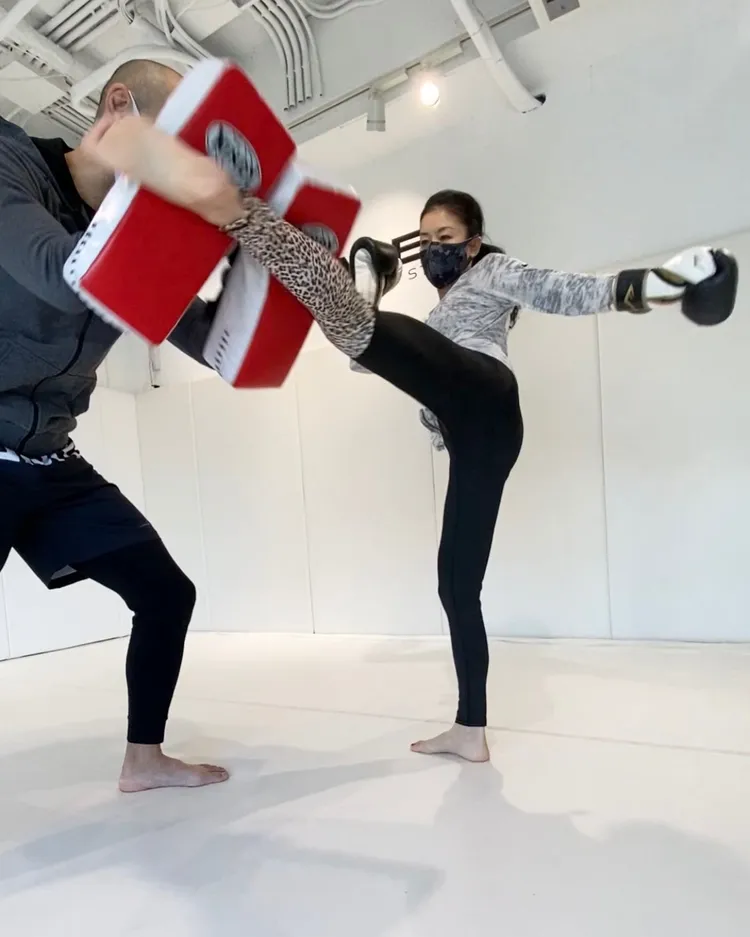 藤彩子熱中踢拳運動。翻攝ayako_fuji_official IG