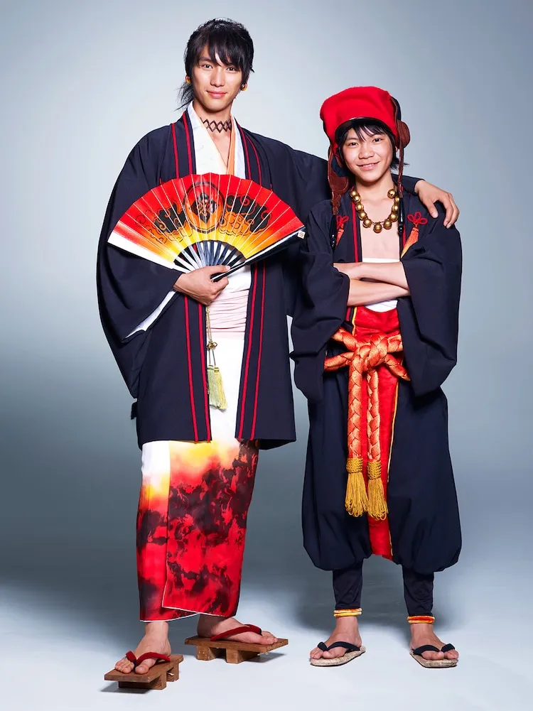 若山耀人（右）2018年和福士蒼汰演出電影《笑傲曇天》，之後淡出演藝圈。