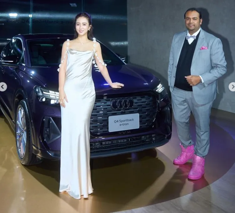 安薩瑞與周曉涵活動當晚合照。翻攝自周曉涵IG