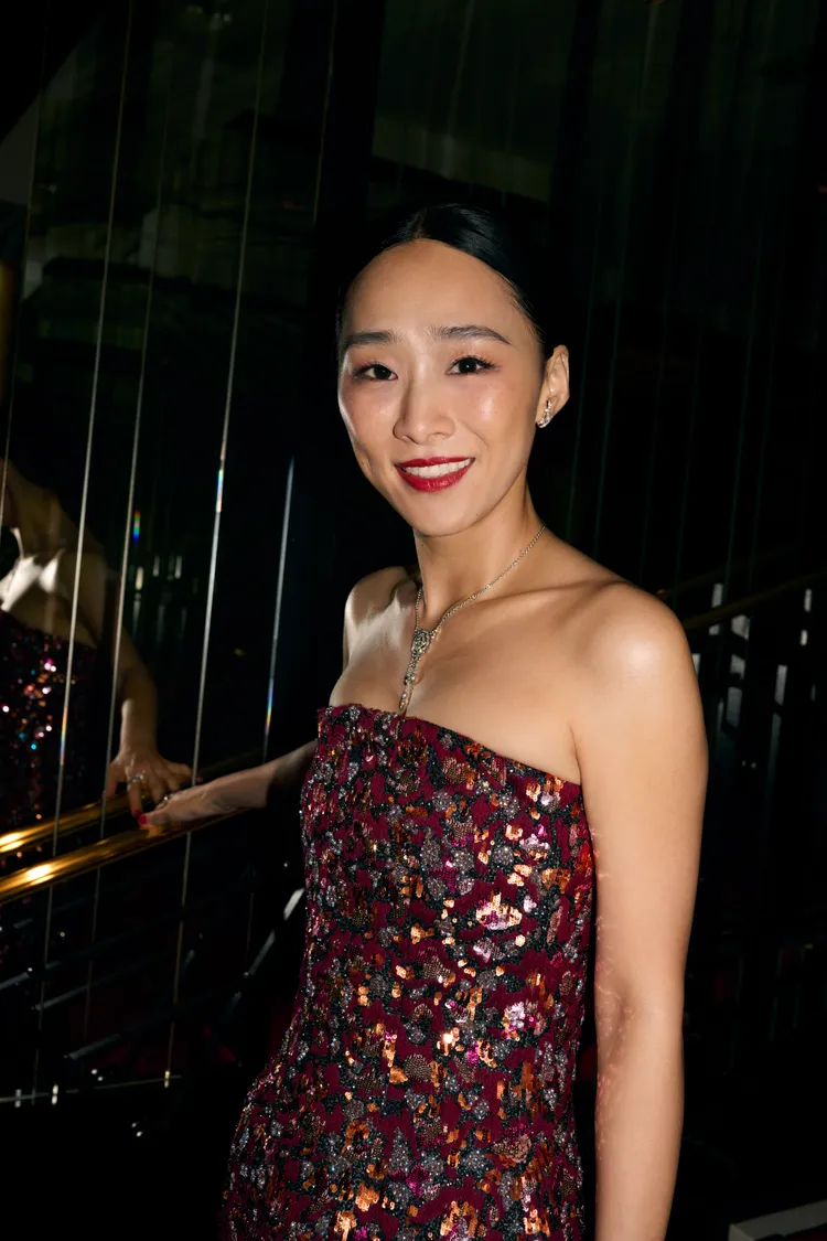 吳可熙現身坎城影展，身上的禮服與妝容都出自香奈兒。品牌提供