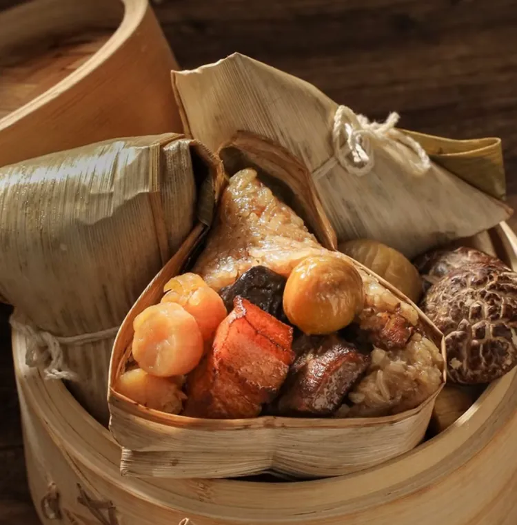 晶華酒店干貝八寶粽禮盒原價899元，特價599元。業者提供