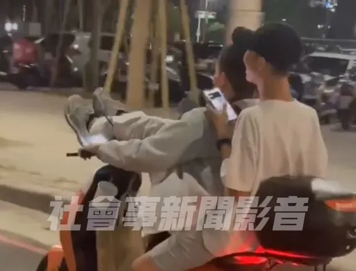 高雄屁孩骑车耍帅！双脚放机车把手　波丽士要找你开3张罚单了