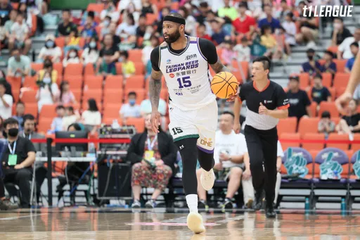 卡森斯T1聯盟首場季後賽!籃下打爆海神 高錦瑋不意外