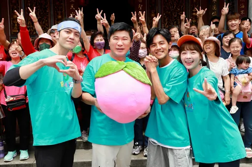 民視驚喜替胡瓜慶65歲生日 風吹日曬22年曝真實心聲