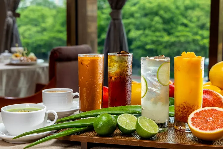 除了豐盛的餐點外，飲品也不馬虎，特推多達6款飲品，盛夏限定任擇一。神旺商務酒店提供