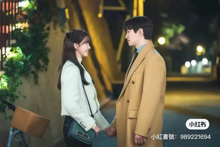 潤娥搭配森林綠Lingot Small。翻攝小紅書