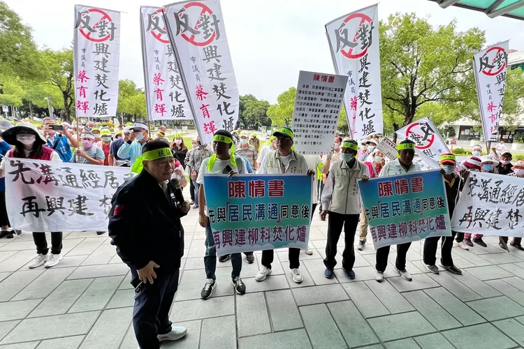 蔡育輝籲市府取得8個里的共識才行興建。王志弘攝