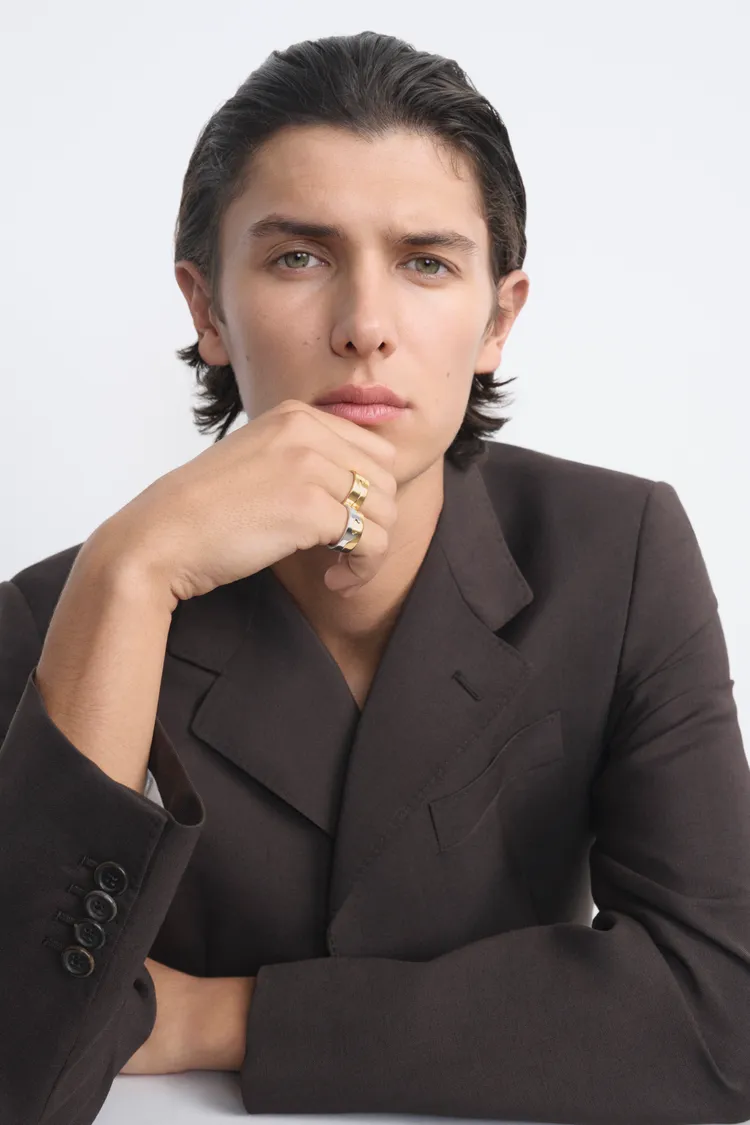 歐洲最高顏值王子蒙珀札伯爵尼古拉，是喬治傑生FUSION春夏新品形象大使。品牌提供